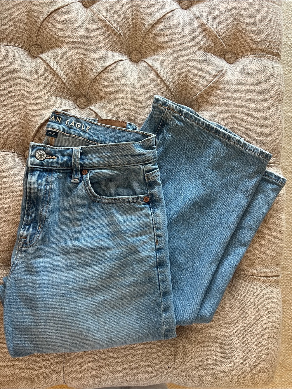 American Eagle Outfitters High Rise Relaxed Women’s Jeans